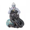 FIGURA ÚRSULA SENTADA EN ERIZO DE MAR